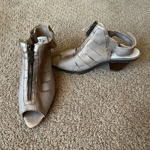 Fly London Golden Sandals